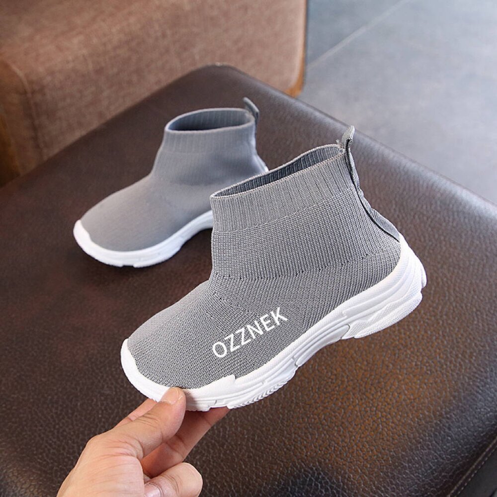 Kids’ Slip-On Sneakers – Lightweight, Flexible & Anti-Slip