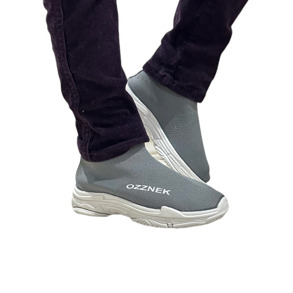 Kids’ Slip-On Sneakers – Lightweight, Flexible & Anti-Slip